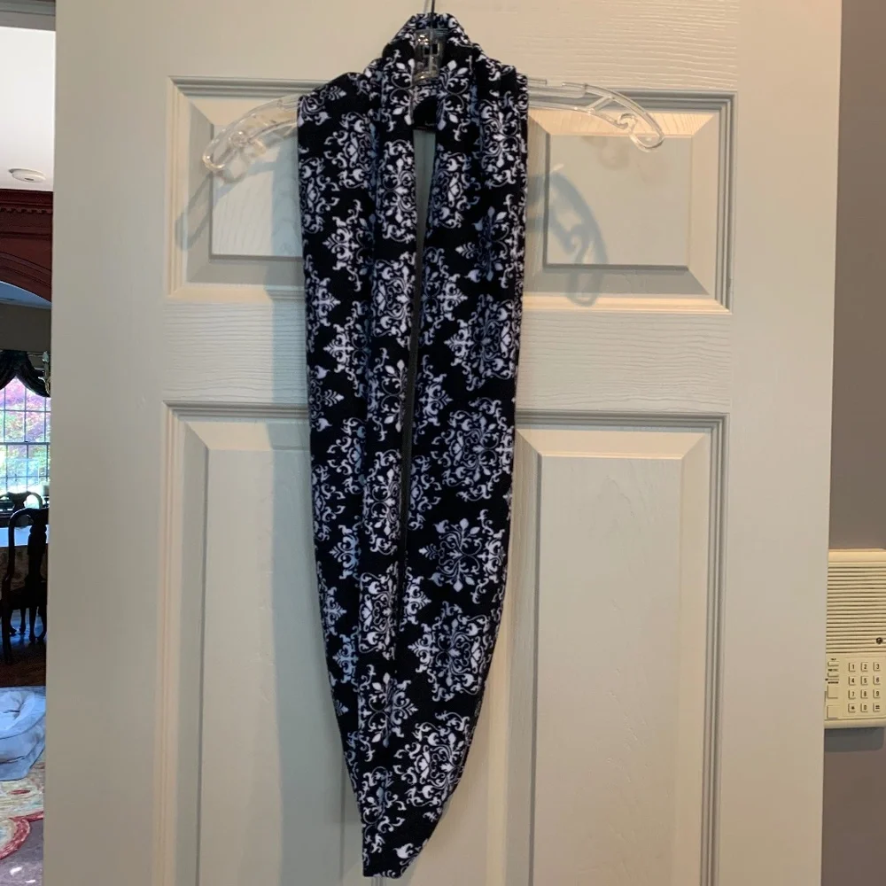 Black/White Print Infinity Scarf